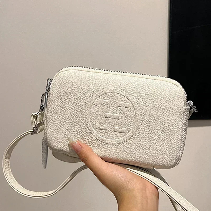 New minimalist and fashionable trend women s handbag high quality top trend layer cowhide women s crossbody bag retro fashion girl designer shoulder b