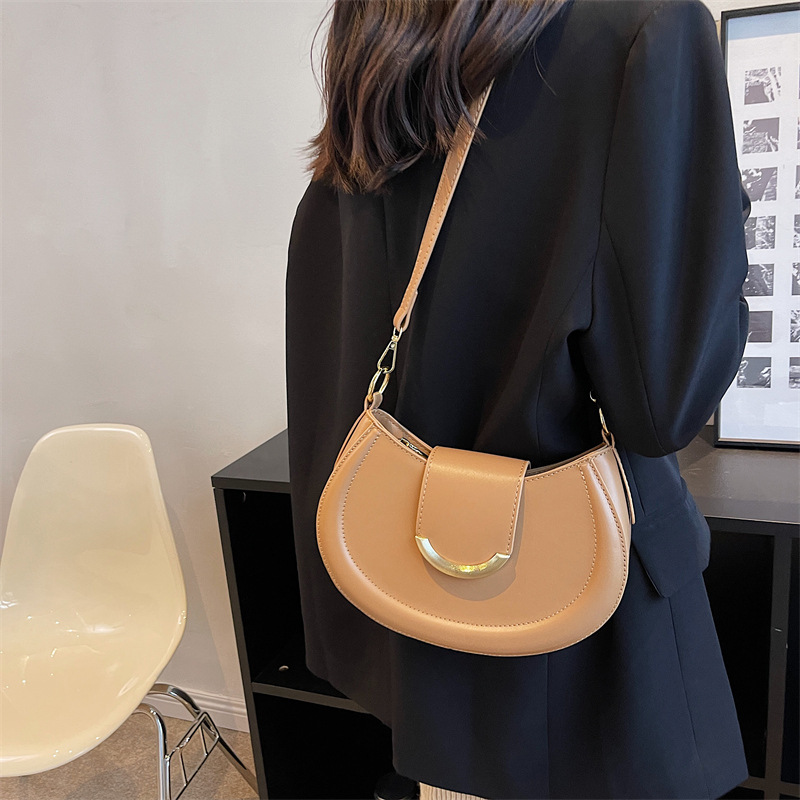 Women Shoulder Bag Fashion Korean Version Niche Simple Hand-held Bag Versatile Commuting Triple Black White Coffee Khaki Red Free shipping