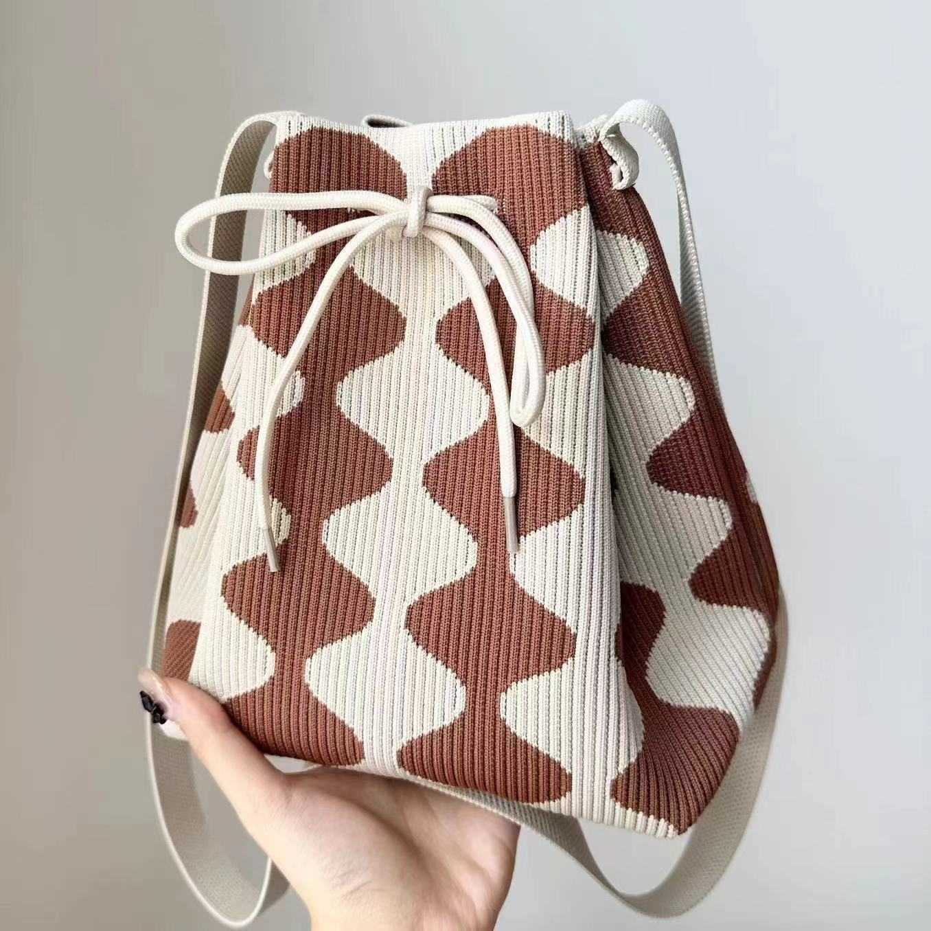 Handbag Women's Knitted Wool Bucket Bag Japanese Korean Versatile Handheld Casual Tote Bag Box Rice Bag 241215