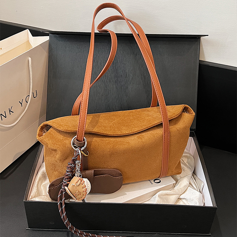 New Retro Matte Suede Handbag New Large Capacity Commuter Designed Multi functional Shoulder Bag Trendy Handbag bag