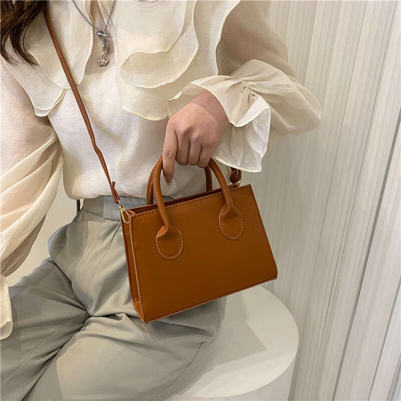 Spring New Crossbody Retro Leisure Handheld Small Square For Women Simple Fashion Western Style Shoulder Bag