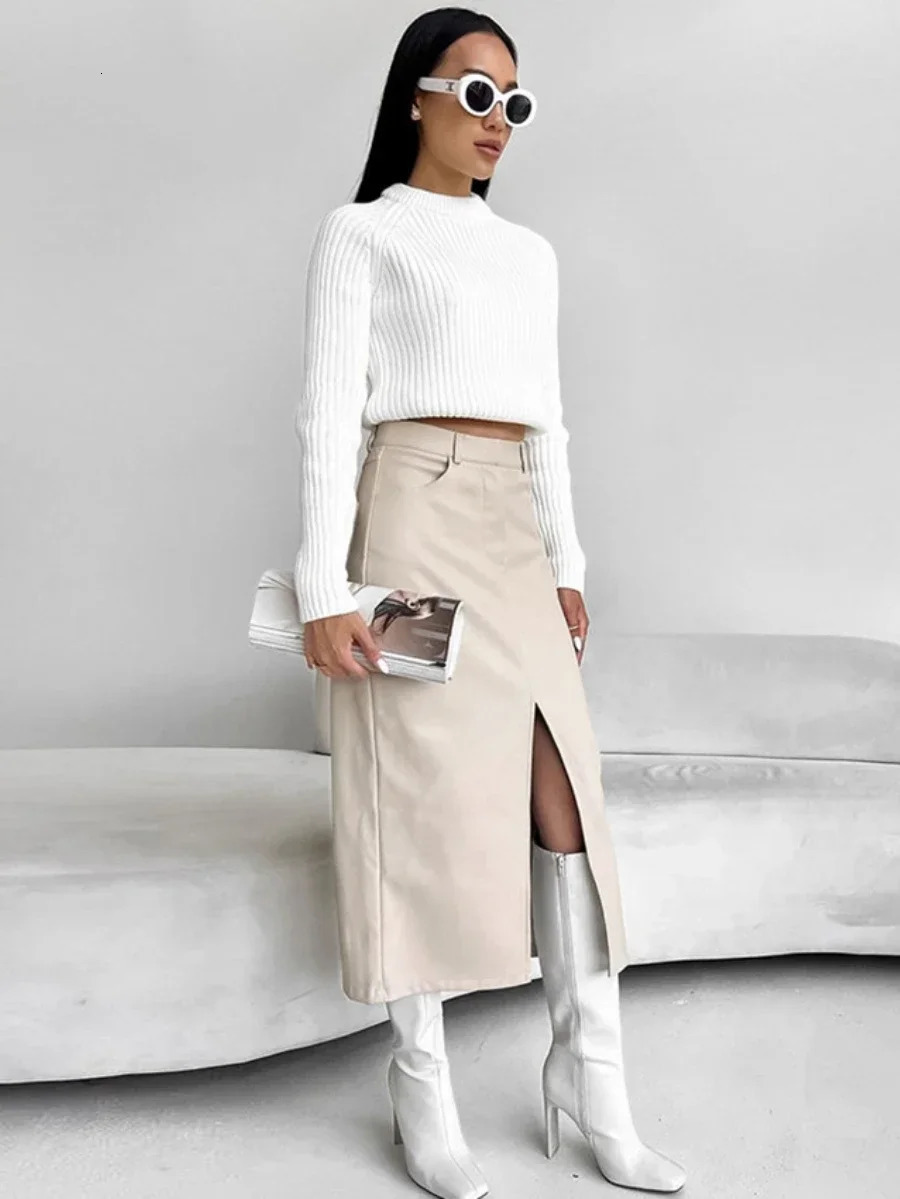 Wolfeel Retro Velvet PU Leather Skirt Split Womens Autumn/Winter Fashionable Office Lady High Waist Leather Skirt 241214