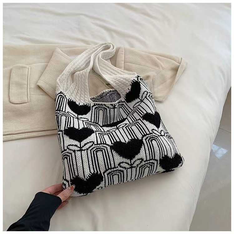 Fashion Love Knitted Womens Bag Large Capacity Versatile Handheld Shoulder Bag Texture Knitted Tote Bag Bucket Bag Cloth Bag