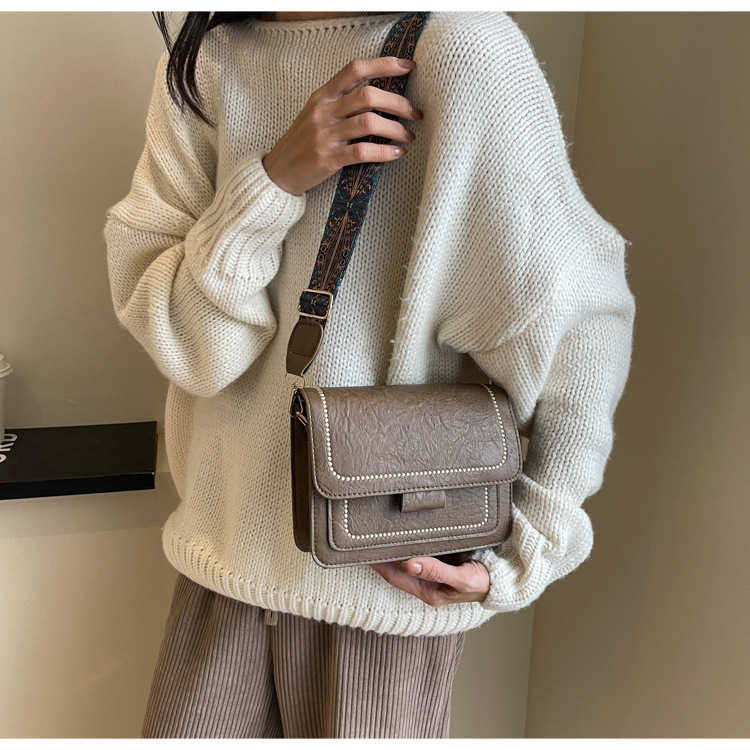 Oil leather small bag women trendy fashionable texture single shoulder bag wide shoulder strap women's bag crossbody small square bag 241215