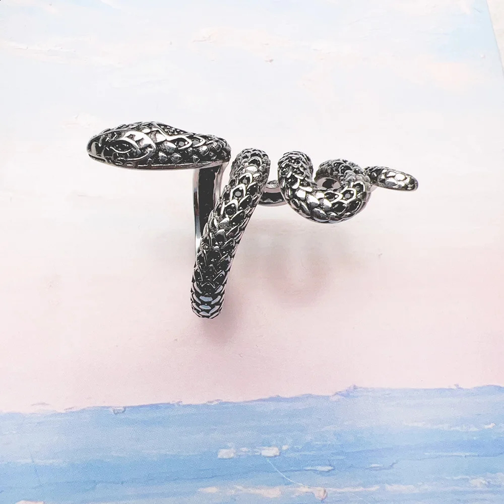 Black Snake Ring Europe Vintage Fine Jewerly For Men Women Rebel Personal Talisman Gift In 925 Sterling Silver 241216