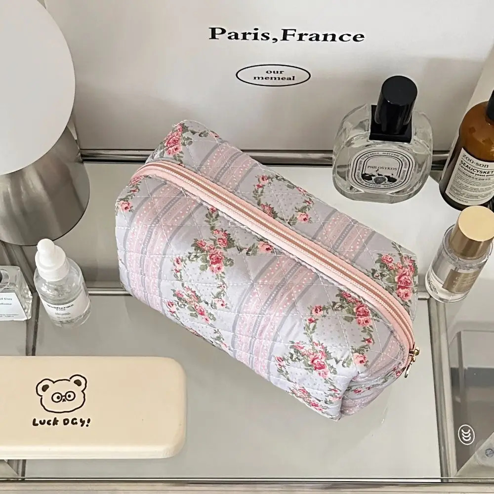 Large capacity floral makeup bag multifunctional floral printing storage organizer professional fluffy makeup bag 241212