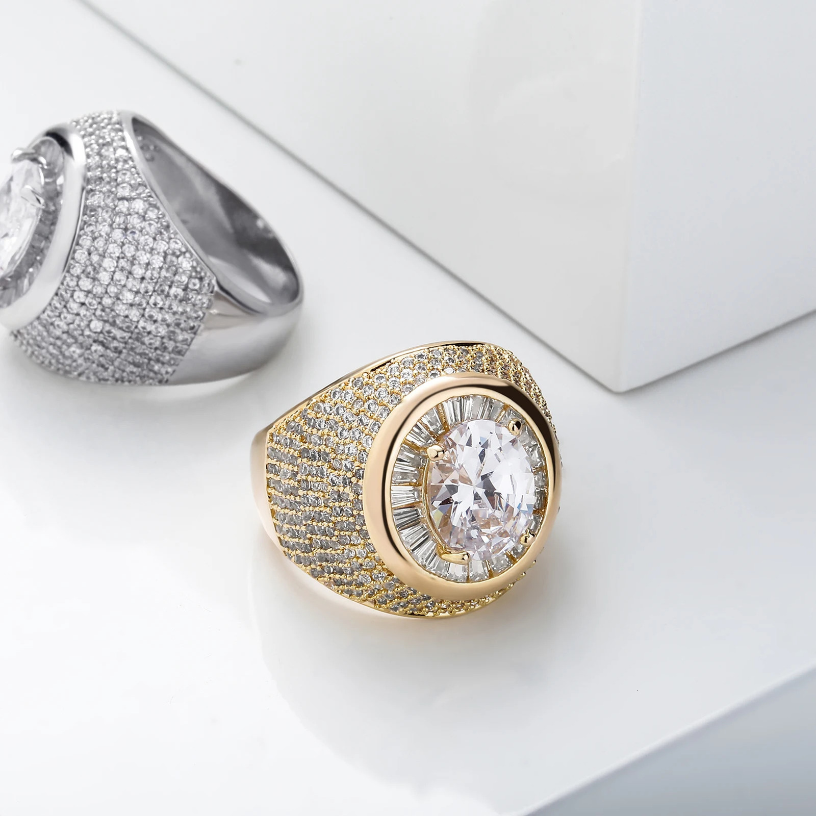 Top Iced Out Cubic Zirconia Ring Round Large Hip Hop Fashion Jewelry wedding Women Ring For Gift 241214