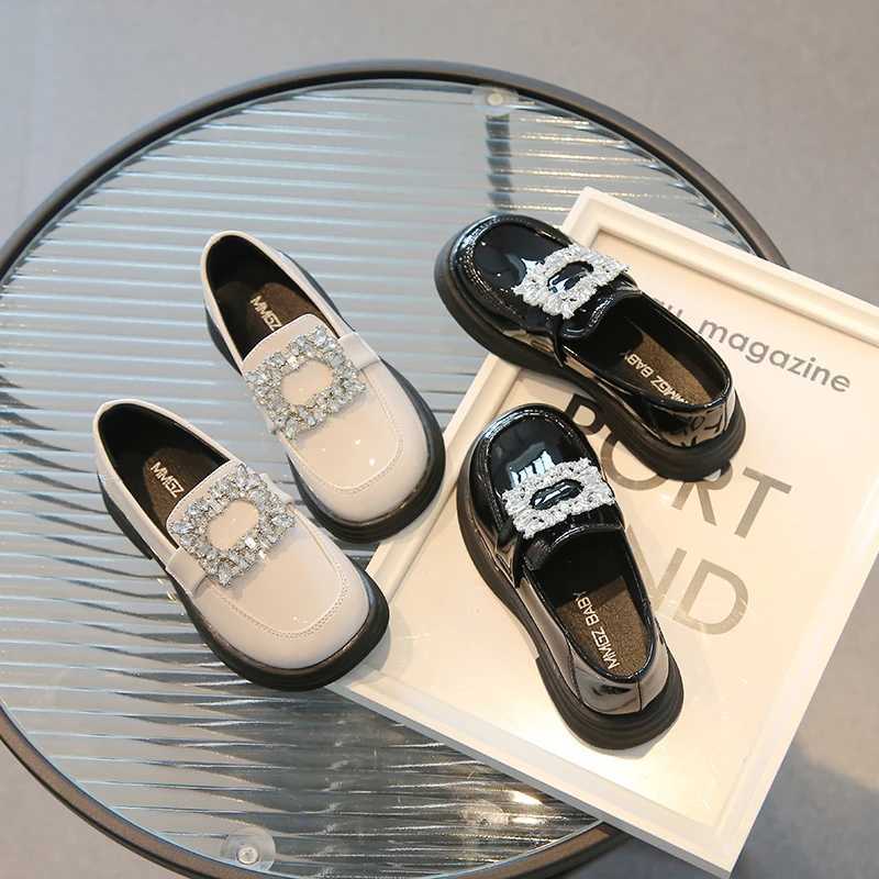 Sandals Girls Loafers Diamante patented leather slider fashionable childrens leather shoes spring elegant 2636 short and chubby fashionable children J