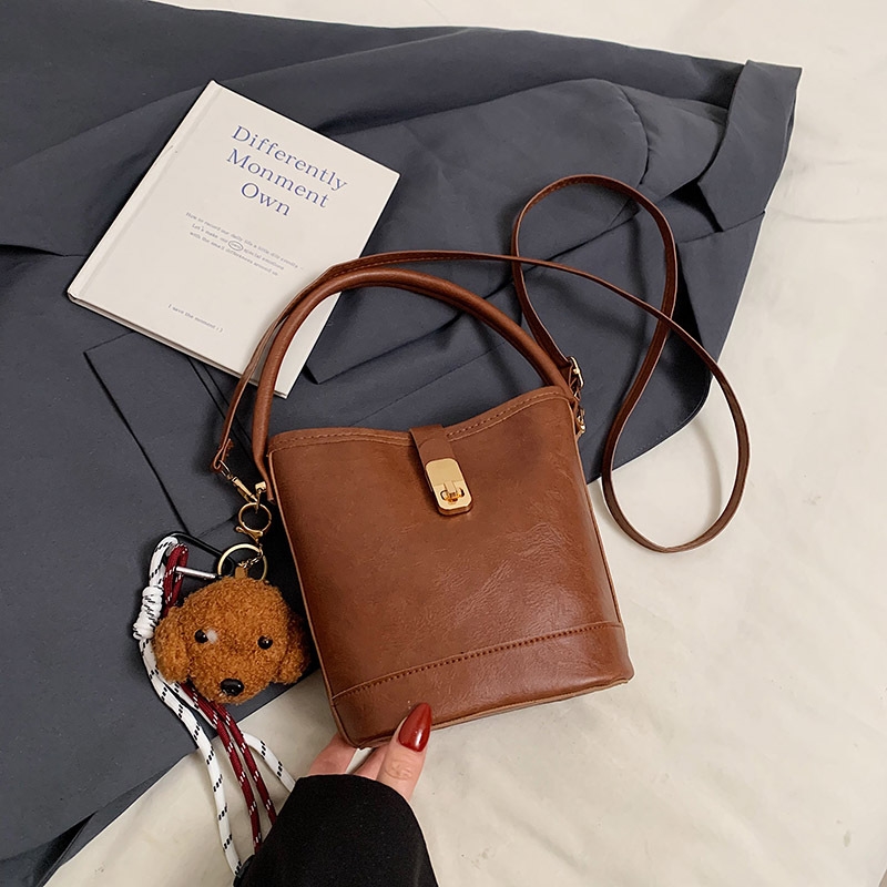 Designer 2025 new style free shipping designer Bucket handbag black Brown Beige pendant Bags for womens'daily leisure bags