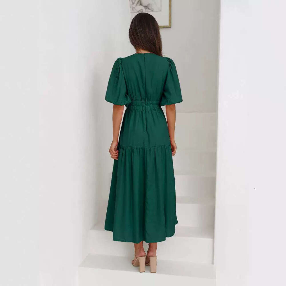 Summer New Product: Advanced Deep V-Sleeve Holiday Dress, European And American Women's Fashion Quality Classic