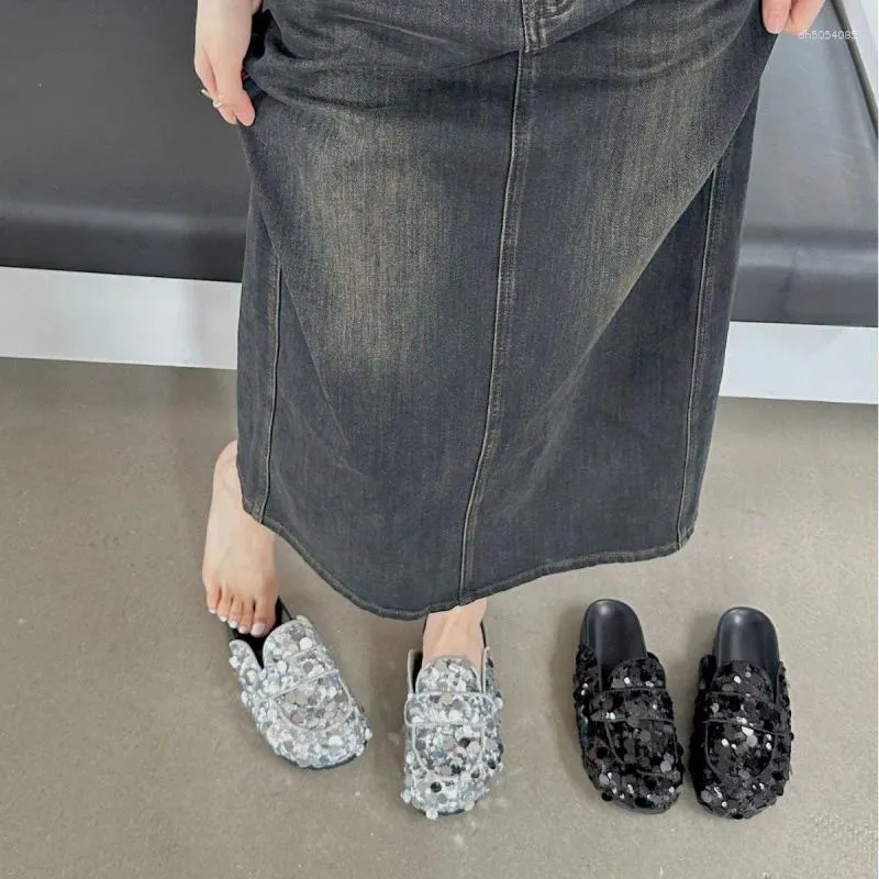 Slippers Shoes Low Shallow Womens Outdoor Slides Cover Toe Pantofle Thin Heels Designer 2024 Rubber Fabric Autumn Bg F