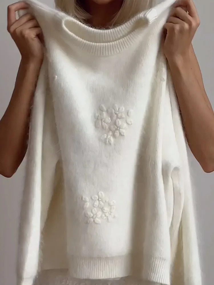 Fashionable womens jacquard embroidery solid knit sweater casual Oneck long sleeved loose floral autumn fashion jumper 241211