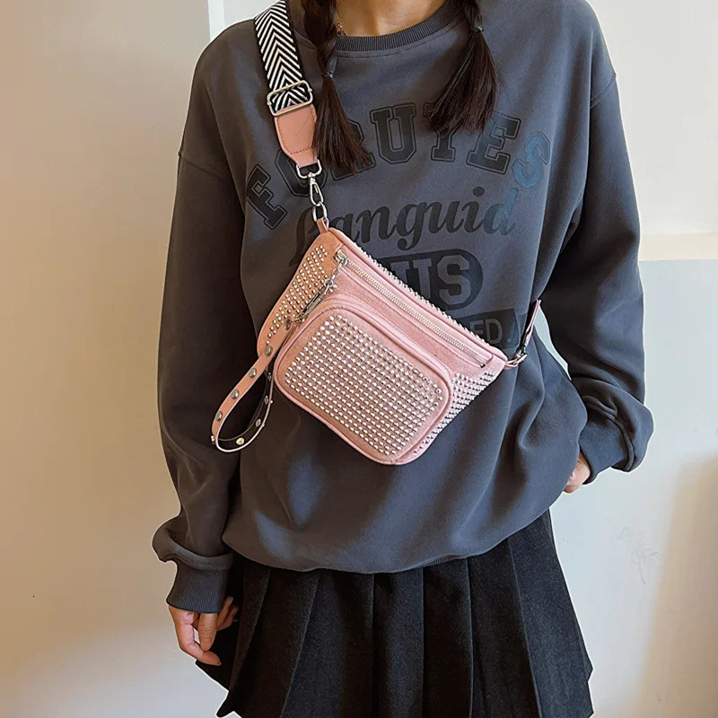 Women's Shoulder Strap Bag New Style Female Designer Trendy Rivet Motorcycle Street Bag Master Handbag High End Bag