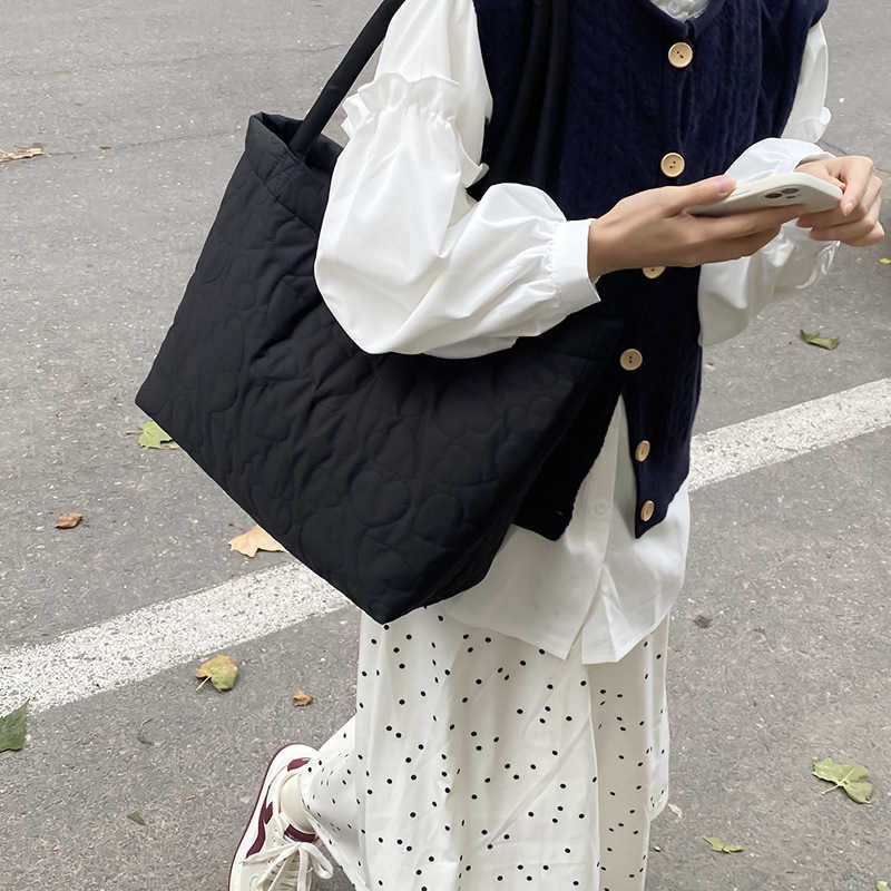 New Product Down Bag Love Large Capacity Tote Bag Womens Commuting Niche Shoulder Bag Leisure Versatile Women