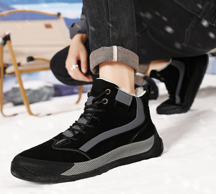 Men Sports Fashion High-top Plush Anti-slip Cotton Snow Boots Stylish Designer Training Shoes Triple hot Black Khaki Free shipping