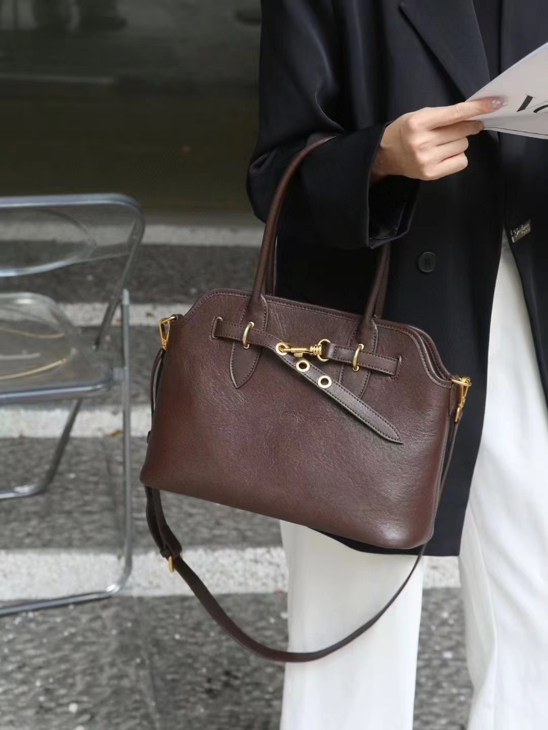 New Product Women trend s Handbag Women s Retro briefcase Shoulder bag Personalized design Fashion designer leisure Women s Shoulder bag