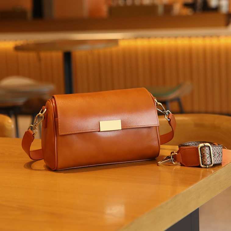 Head layer cowhide bag underarm bag, women's fashionable crossbody bag, high-end texture leather shoulder bag 241215