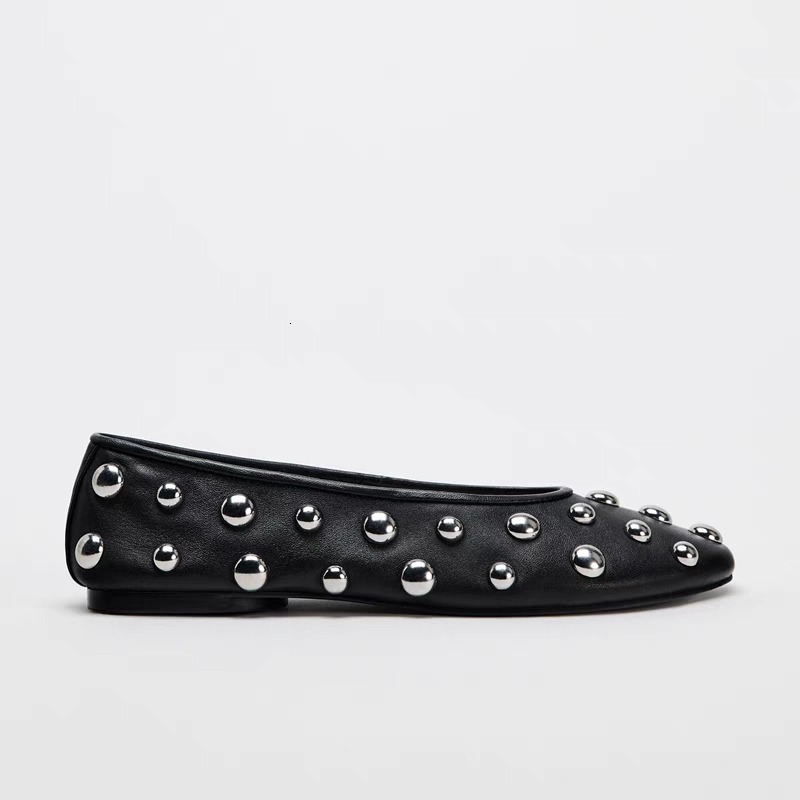 2024 New Rivet Round Head Flat Black Leather Sandal Ballet Sandals Sier Ball Metal Hollow Mary Jane Shoes 35-42