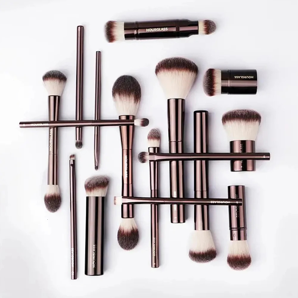 Makeup Brushes Hourglass makeup brush set 23 piece set including brush for invisible powder blusher brush base mini brush soft and high-quality R250422