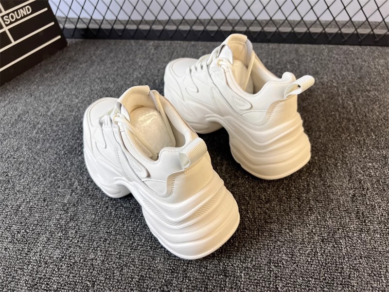Thick soled daddy shoes women 2024 spring new small height shoes all casual outdoor sports shoes