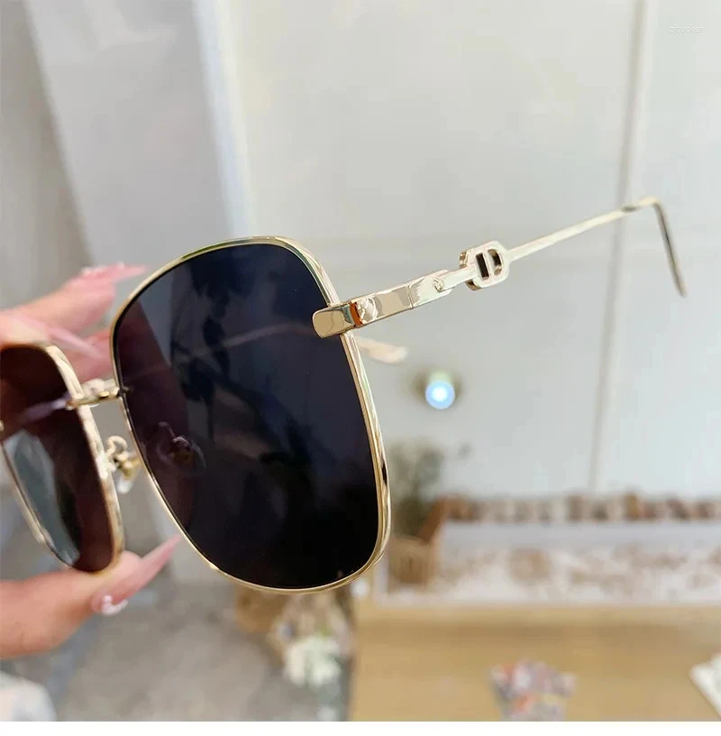 Sunglasses Women Rimless Square Sun Glasses Luxury Ladies Fashion Personality Shades Gradient Eyewear UV400 Gafas De Sol