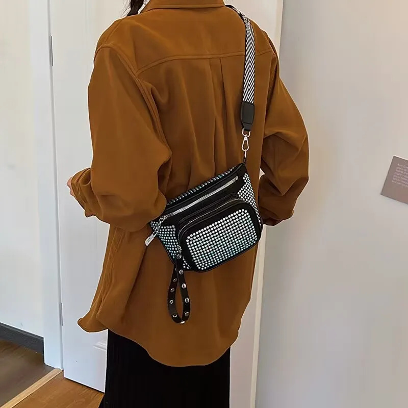 Women's Shoulder Strap Bag New Style Female Designer Trendy Rivet Motorcycle Street Bag Master Handbag High End Bag