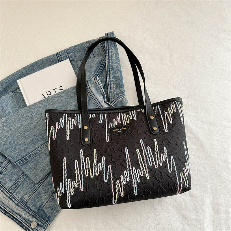 2025 new Free shipping designer bags for womens Embroidered tote bag black white blue pink Fashionable and versatile With hanging decorations