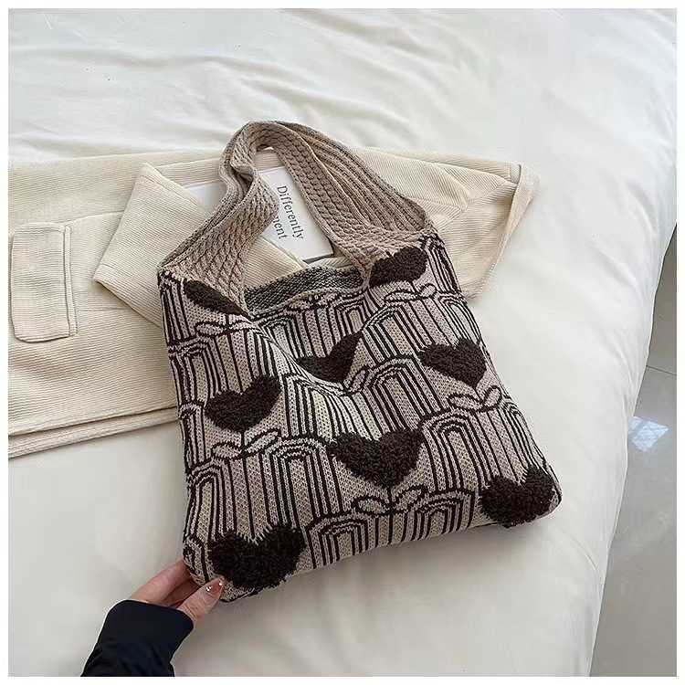 Fashion Love Knitted Womens Bag Large Capacity Versatile Handheld Shoulder Bag Texture Knitted Tote Bag Bucket Bag Cloth Bag