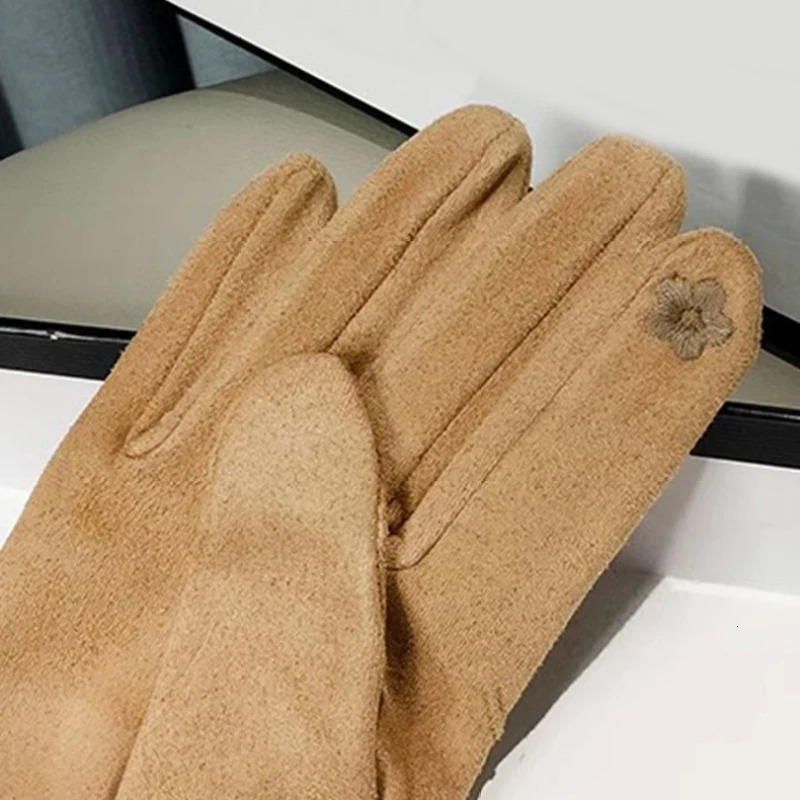 Womens winter suede warm touch screen plain weave gloves are fashionable and elegant Fur wrists soft driven Thin wool windproof 241212