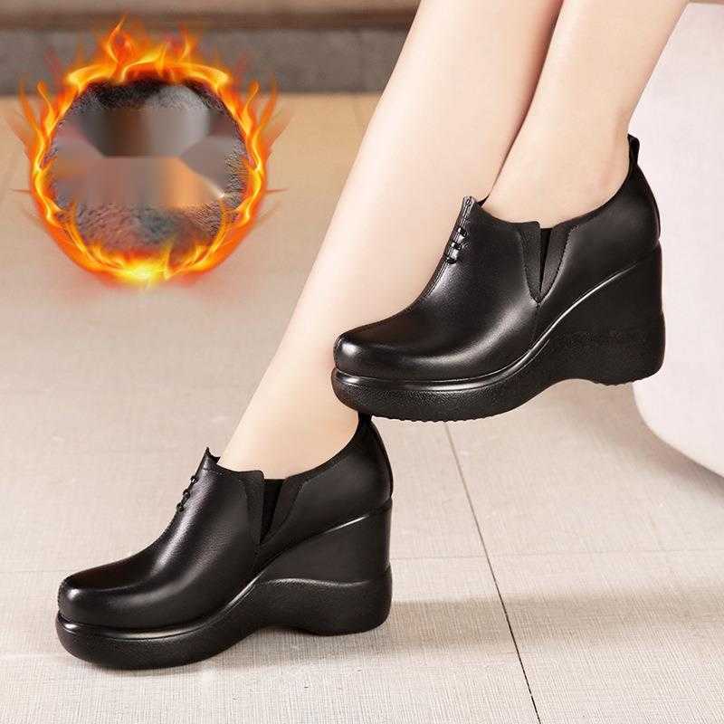 Sponge cake women's shoes with velvet thick sole, waterproof platform deep mouth slope, simple and fashionable matching shoes, high-heeled leathe