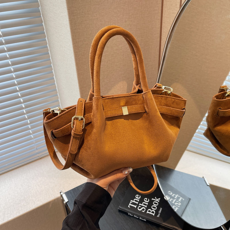 Free Shipping Women Shoulder Retro Matte Large Capacity Fashion Handheld Tote Crossbody Bag Versatile Triple Black Brown Coffee Greendesigner Bag Luxu