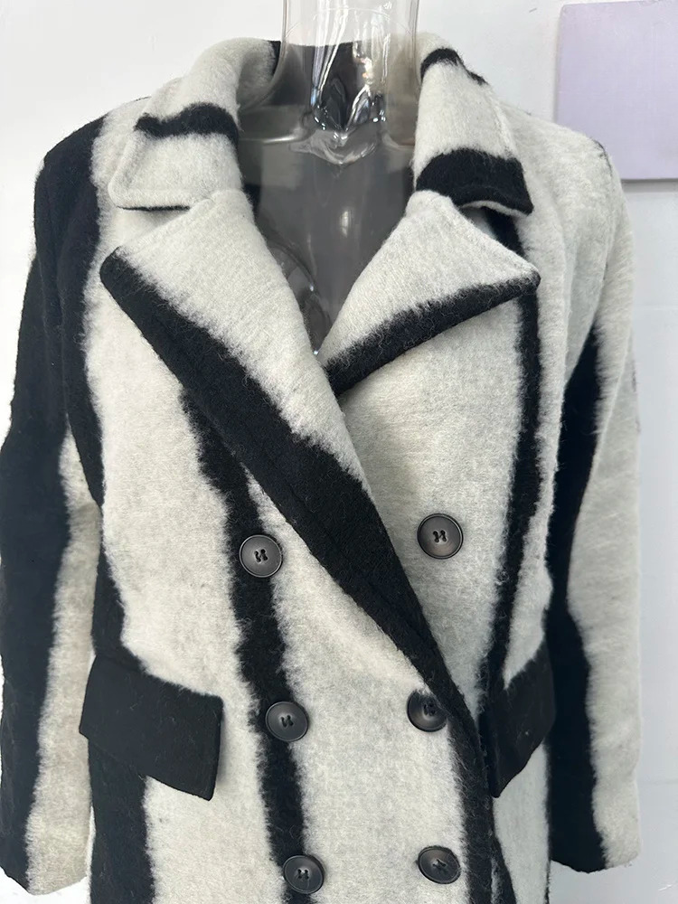 Vintage Black White Color Block Striped Thick Warm Woolen Coat Spring Summer Streetwear Y2k Women Outerwear Tide 10Ab4686