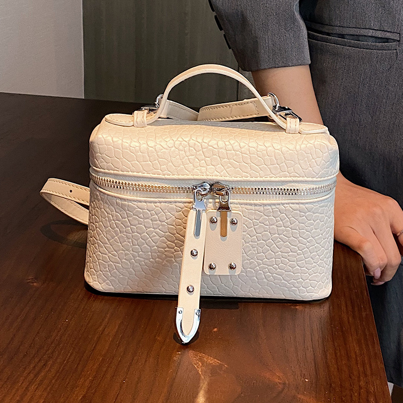 Women Shoulder Bag Popular Small Square Bag New Fashion Versatile Texture Korean Version Handheld Bag Triple Black White Blue Pink Free shipping