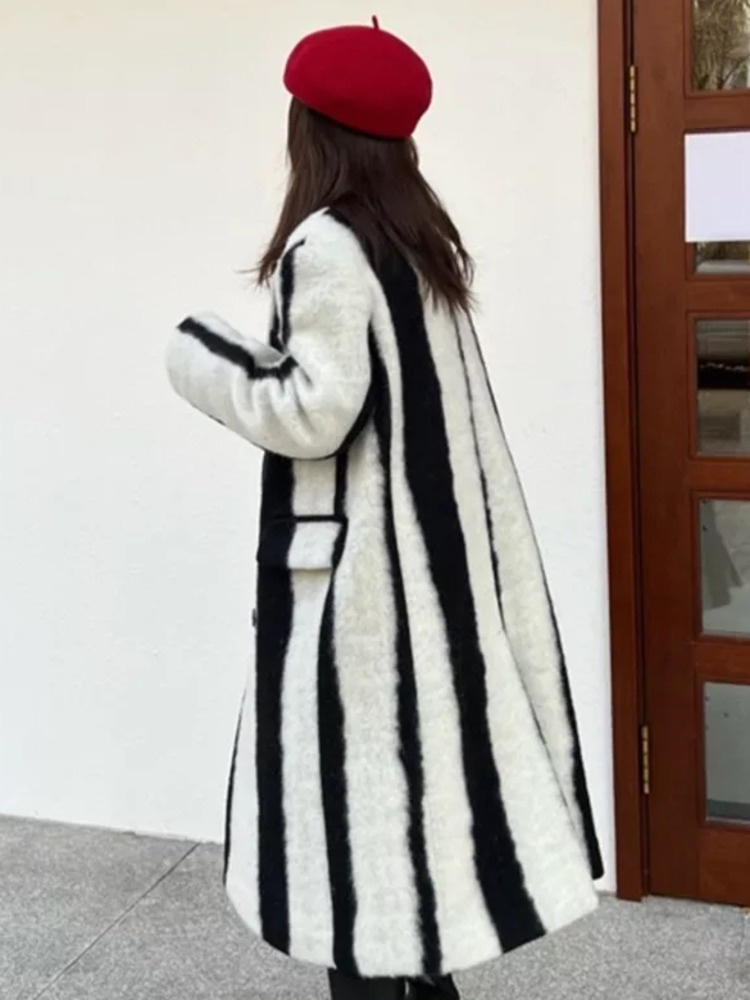 Vintage Black White Color Block Striped Thick Warm Woolen Coat Spring Summer Streetwear Y2k Women Outerwear Tide 10Ab4686