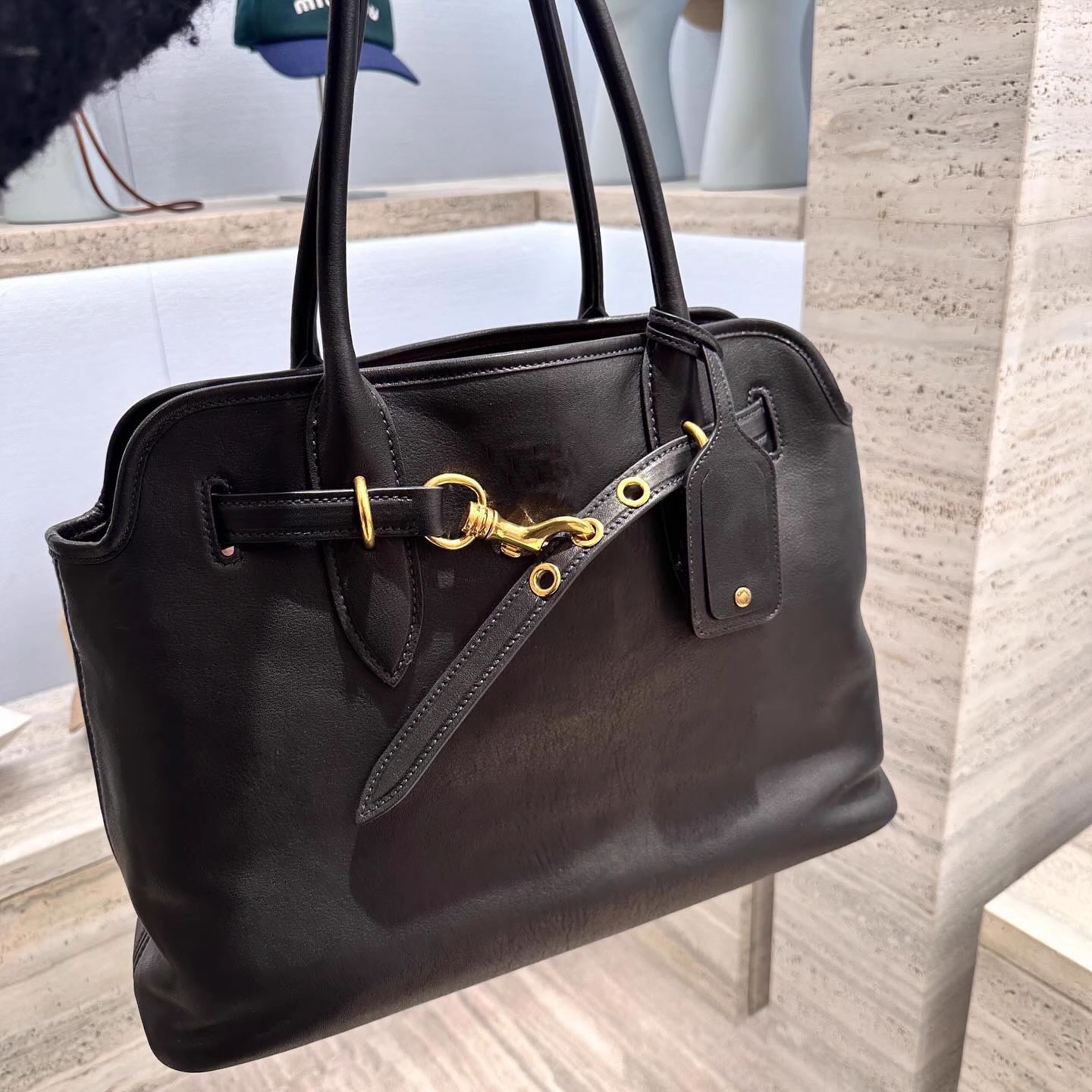 New Product Women trend s Handbag Women s Retro briefcase Shoulder bag Personalized design Fashion designer leisure Women s Shoulder bag