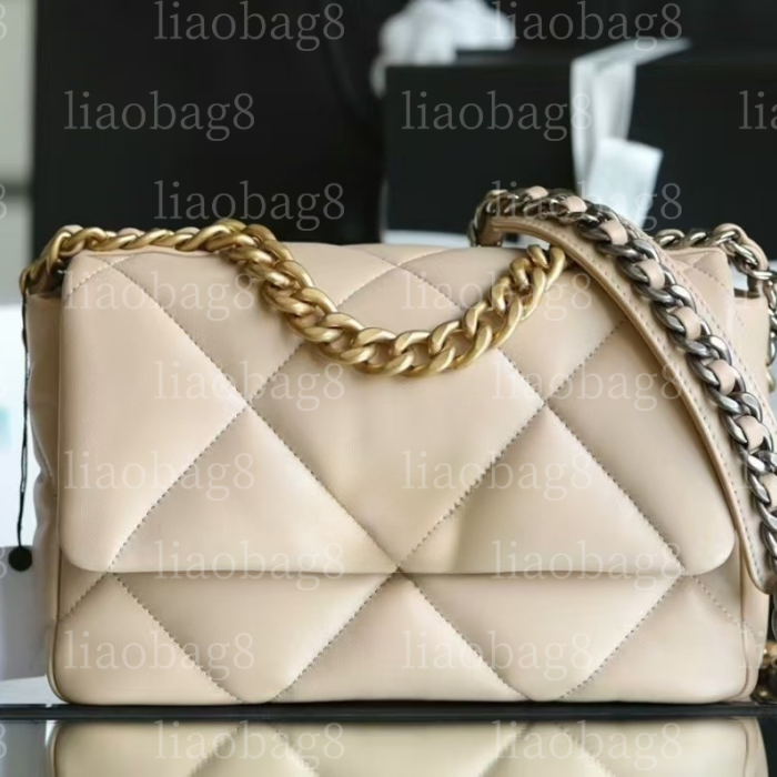 19 Handbag fashion Designer Bag Goat Skin Flap Purse Gold and Silver Stitching Chain Handbags Diamond Lattice