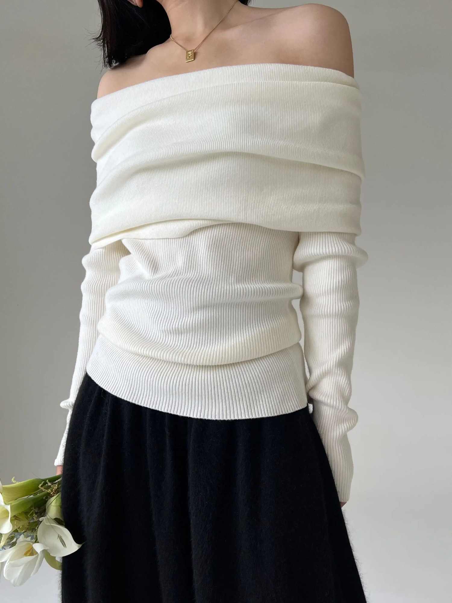 Autumn and Winter Shoulder Womens Sweater Elegant Retro Knitted Solid Jumper High Elasticity Top Soft Unique Pulling 241211