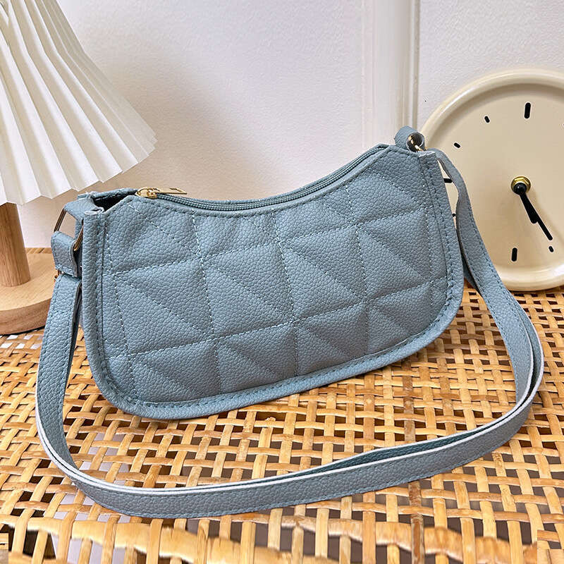 Summer New Casual Handbag Niche Design Fashion Trend Armpit Retro Simple Shoulder Bag