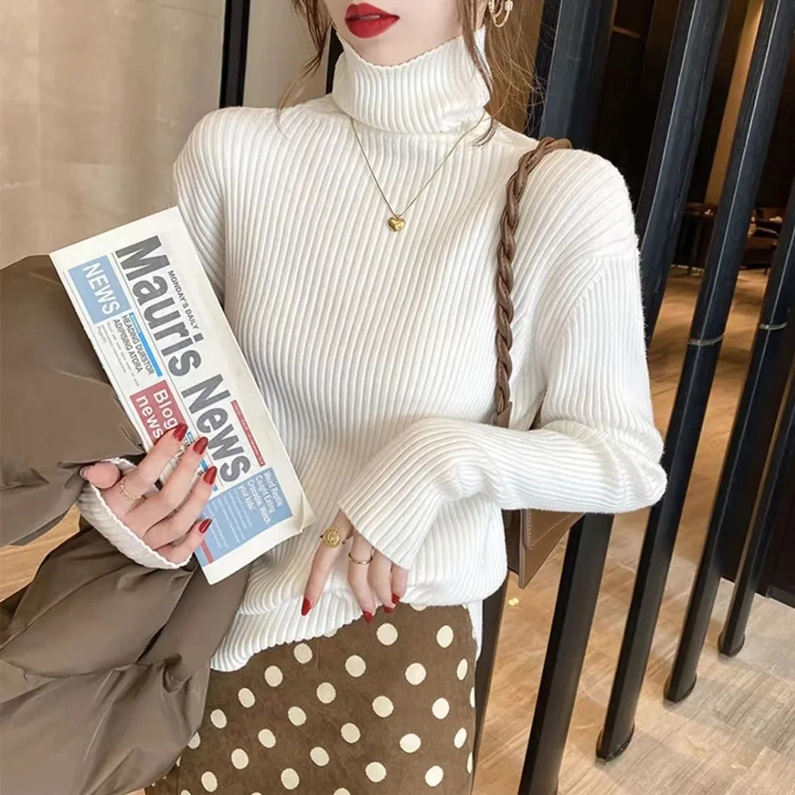 Autumn and winter high neck slow style solid color sweater Lax long sleeved striped womens latte 241211