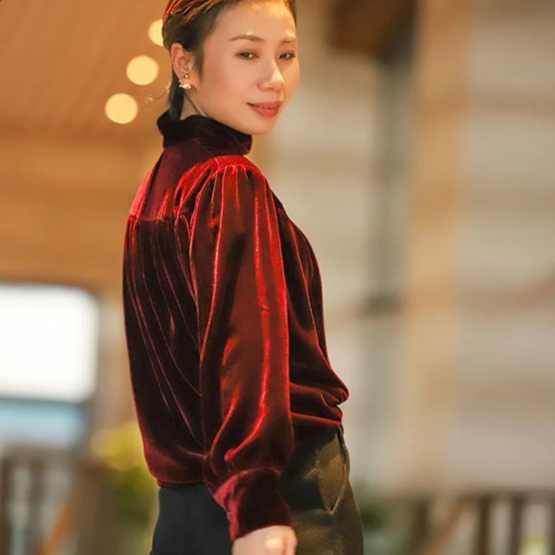 Elegant Turtleneck Blouses for Women Autumn Velvet Stylish Mature Ladies Vintage Folds All-match Long Sleeve Daily Leisure Basic 241213