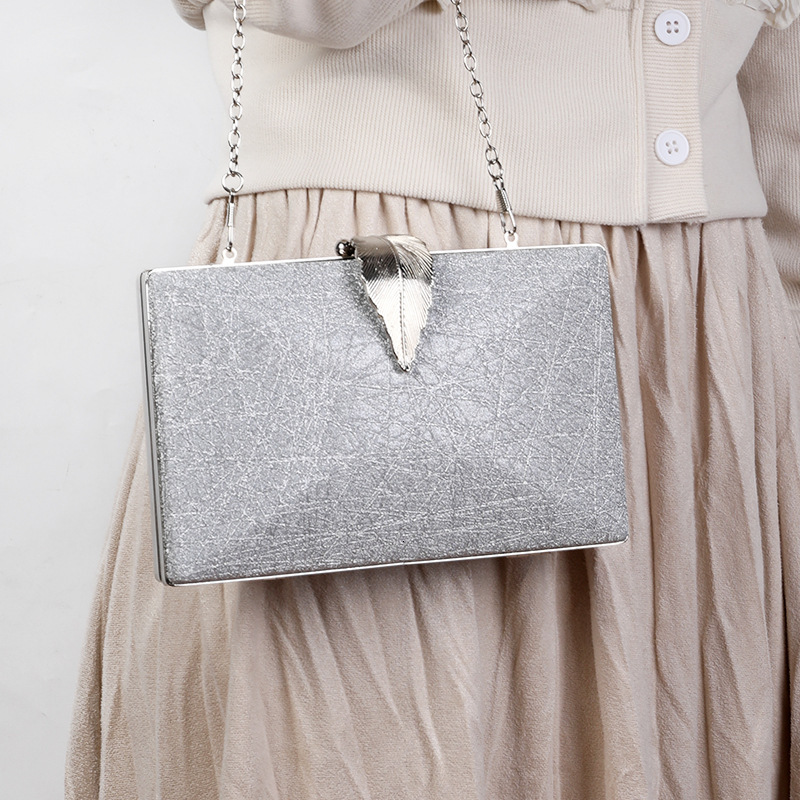 New Women s High Quality Designer Wedding Wallet and Handbag Leaf Shaped Hassp Mobile Horizontal Bag New Collection bag