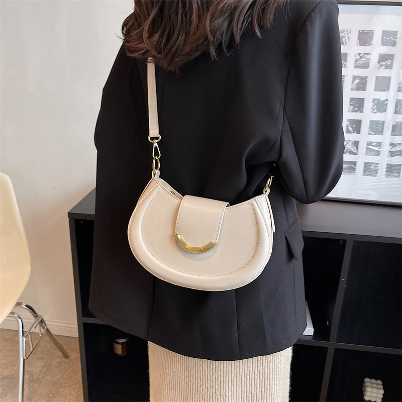 Women Shoulder Bag Fashion Korean Version Niche Simple Hand-held Bag Versatile Commuting Triple Black White Coffee Khaki Red Free shipping
