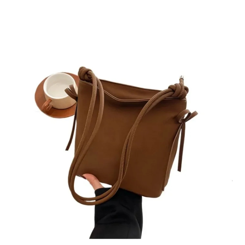 New leather bucket youth shoulder new lightweight women s large capacity handbag designer shoulder bag trendy handbag bag