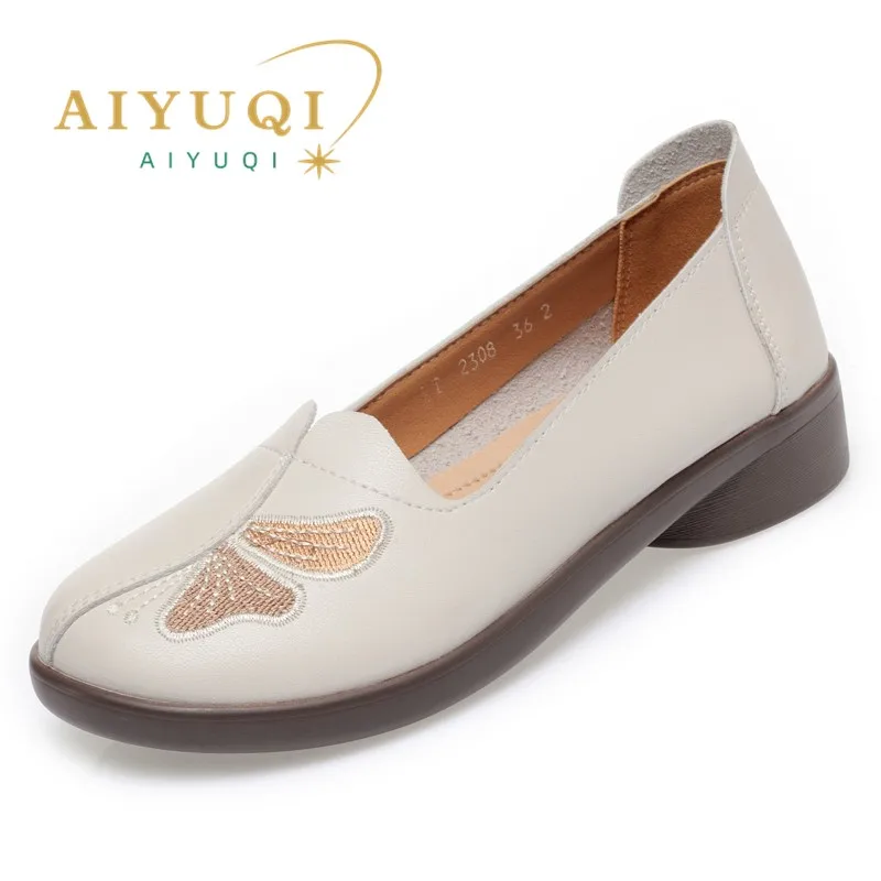 AIYUQI Women Flat Shoes Genuine Leather Spring Casual Shoes Women Slip-on Middle-aged Non-slip Mom Shoes Female