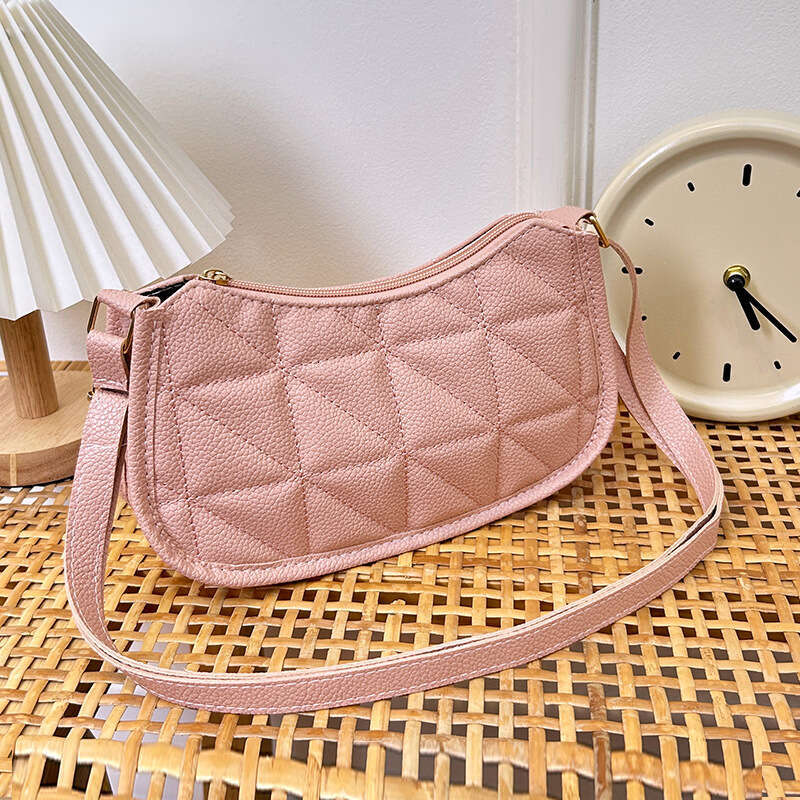 Summer New Casual Handbag Niche Design Fashion Trend Armpit Retro Simple Shoulder Bag