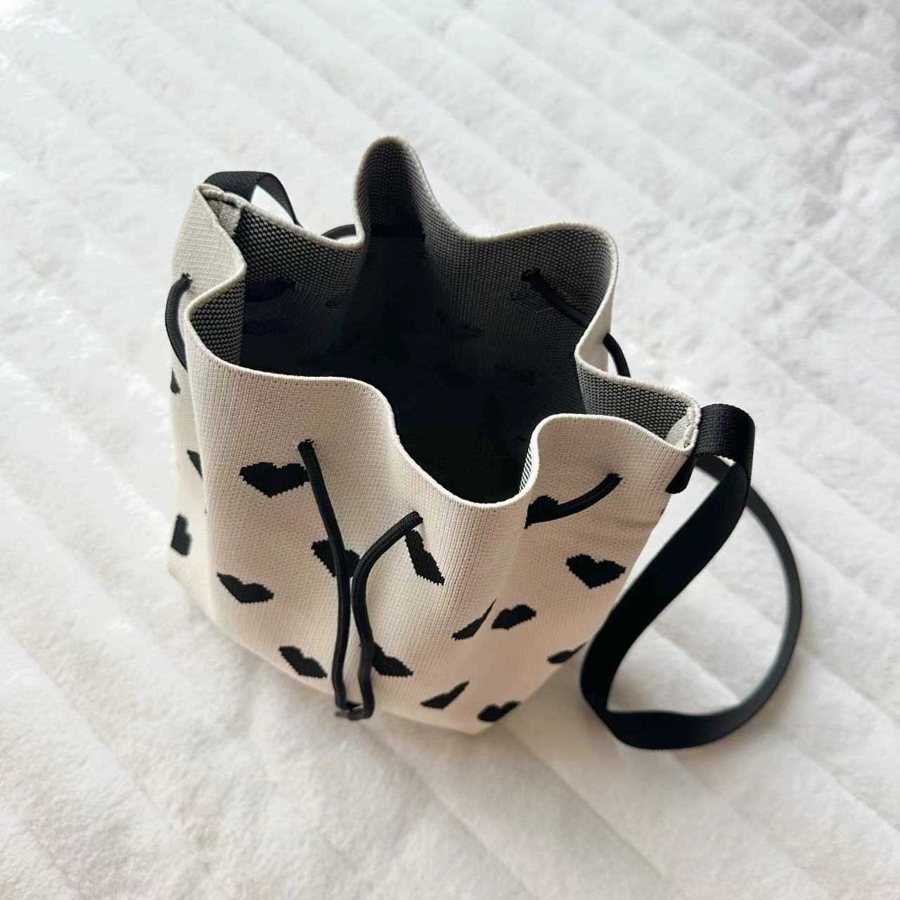 Handbag Women's Knitted Wool Bucket Bag Japanese Korean Versatile Handheld Casual Tote Bag Box Rice Bag 241215