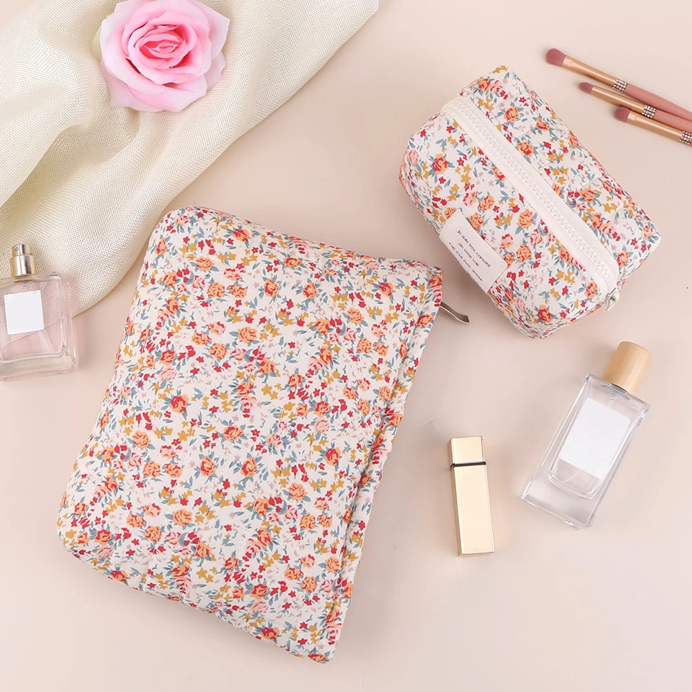 2Pcs Quilted Makeup Bag Floral Cosmetic Bag Cute Skincare Holder Bag Soft Aesthetic Zipper Pouch Padded for Women Girls 241212