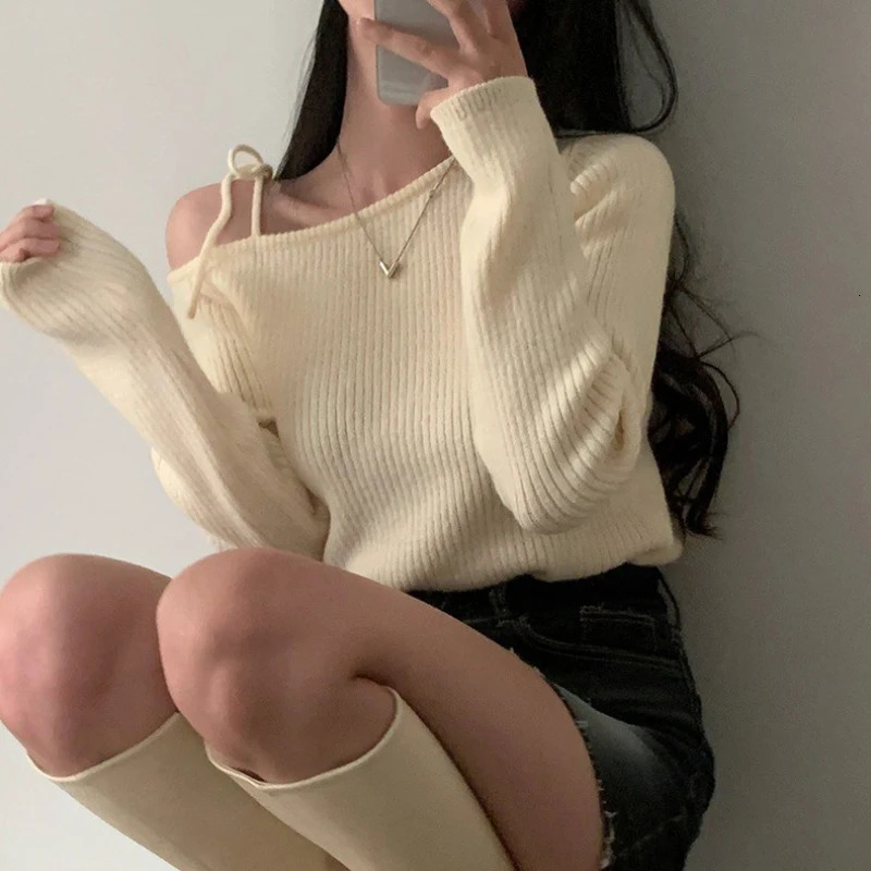 CC88 Irregular temperature slanted neck off shoulder tie bow pulled Korean style chic long sleeved knitted sweater 241211