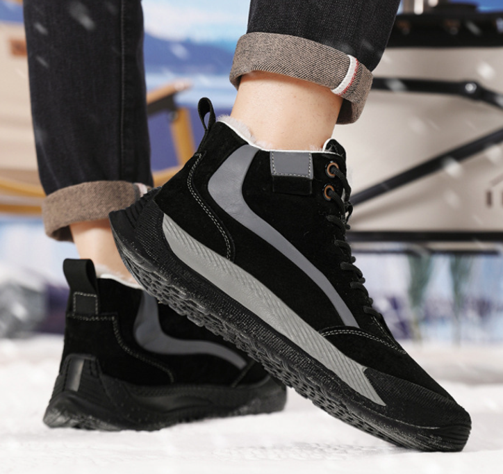 Men Sports Fashion High-top Plush Anti-slip Cotton Snow Boots Stylish Designer Training Shoes Triple hot Black Khaki Free shipping