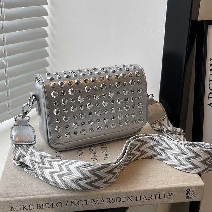 Niche Design Full Diamond Water Diamond Bag Women Fashionable Versatile Shoulder Bag Broadband Crossover Small Square Bag 241215
